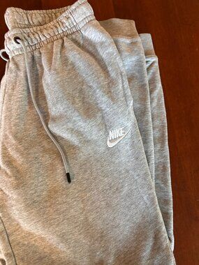 Nike Women's sz S 4 -6 gray jogger sweat pant lightweight excellent